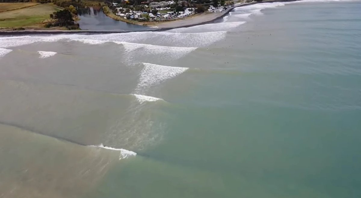 Te Awanga surf, Te Awanga surf spot, Hawke's Bay, New Zealand.